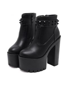 Rivets Ankle Boots